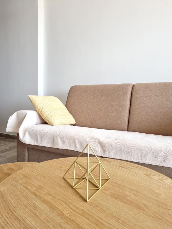Almyros Aktis Seaview Apartment กาลามาตา ภายนอก รูปภาพ