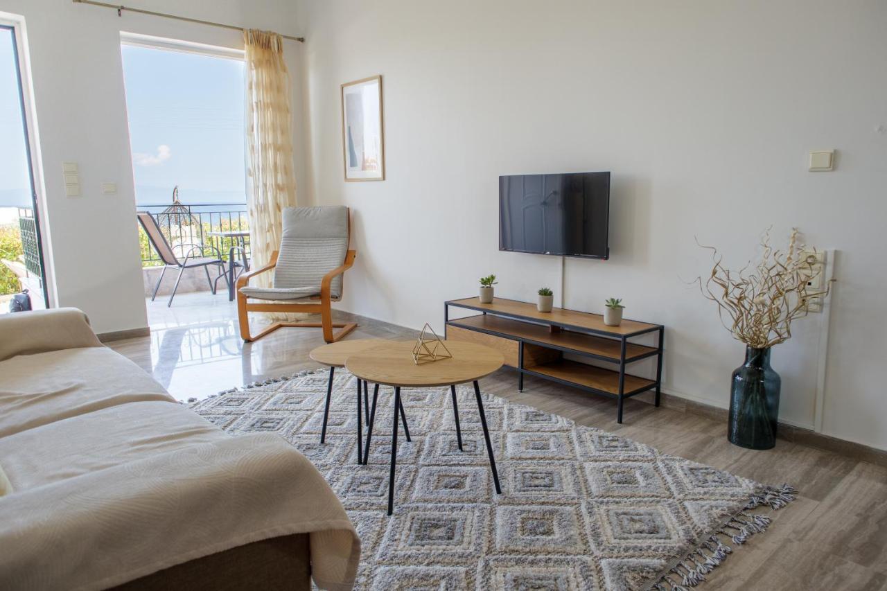 Almyros Aktis Seaview Apartment กาลามาตา ภายนอก รูปภาพ