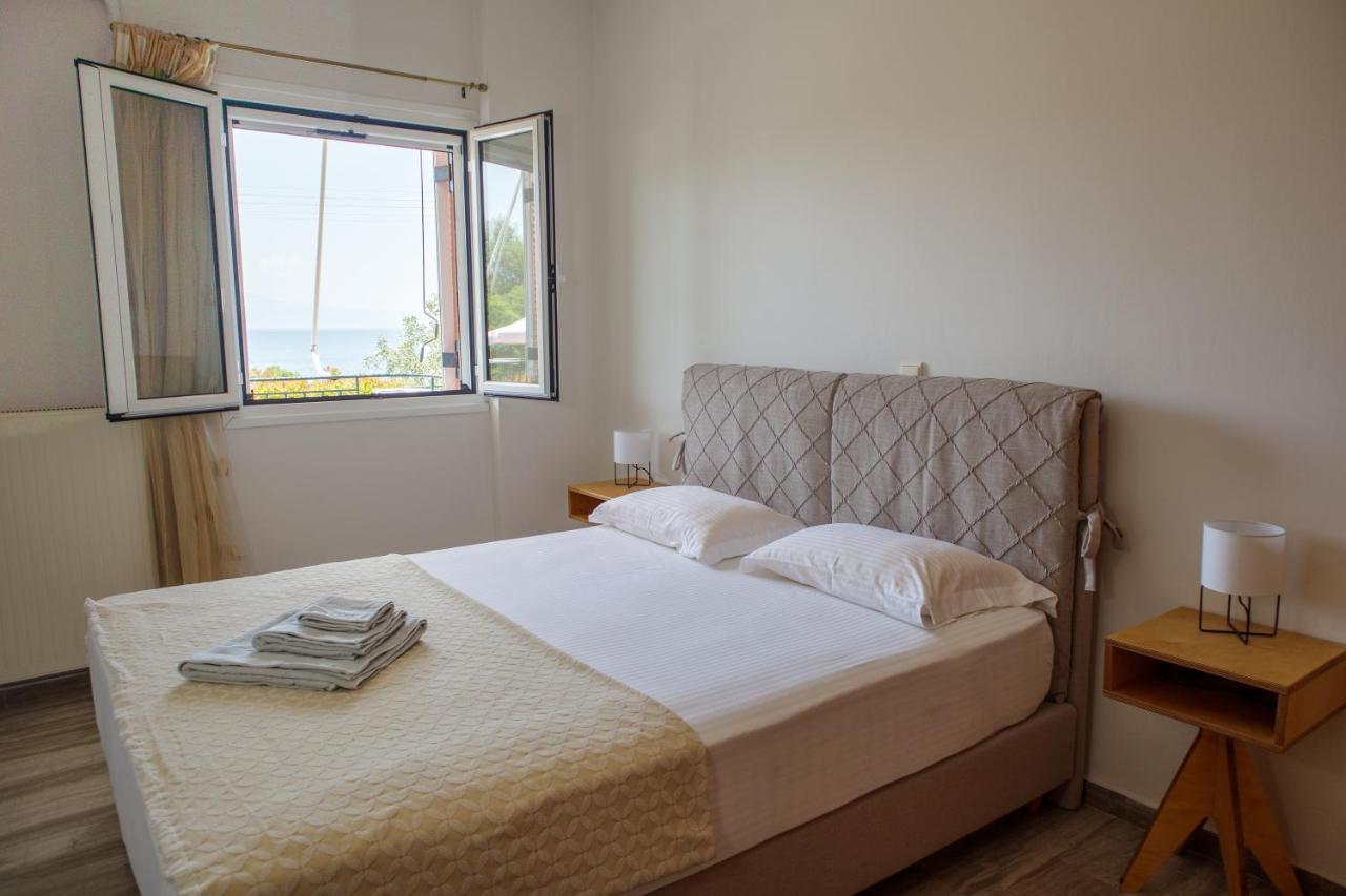 Almyros Aktis Seaview Apartment กาลามาตา ภายนอก รูปภาพ