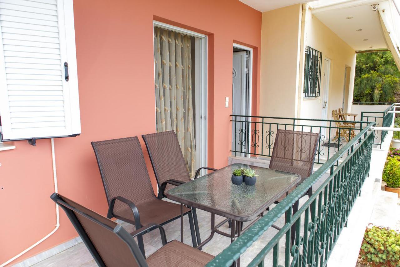 Almyros Aktis Seaview Apartment กาลามาตา ภายนอก รูปภาพ